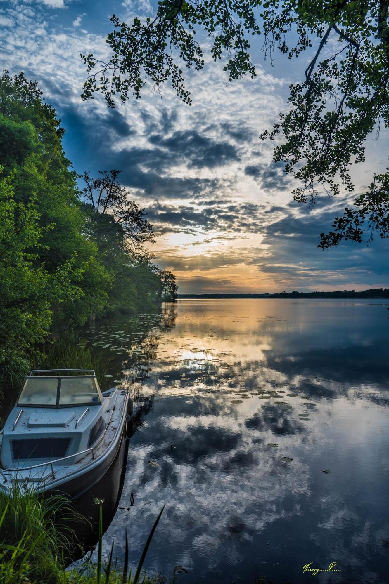 Vk Lake Aureilhan  Exteriör bild